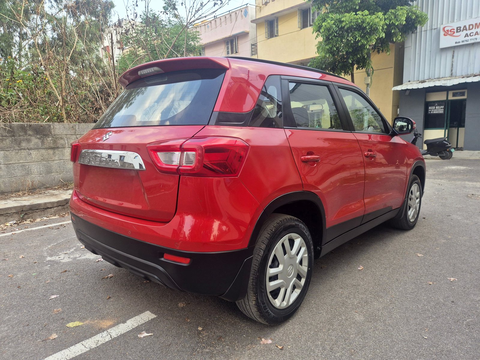 BREZZA VXI